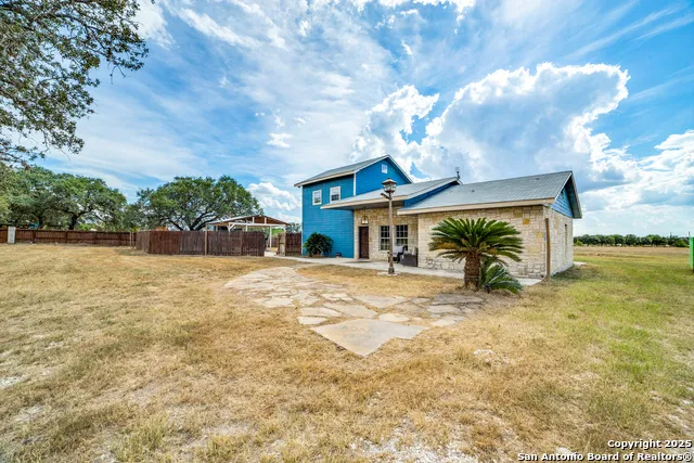 160 County Road 6860 Natalia, TX 78059