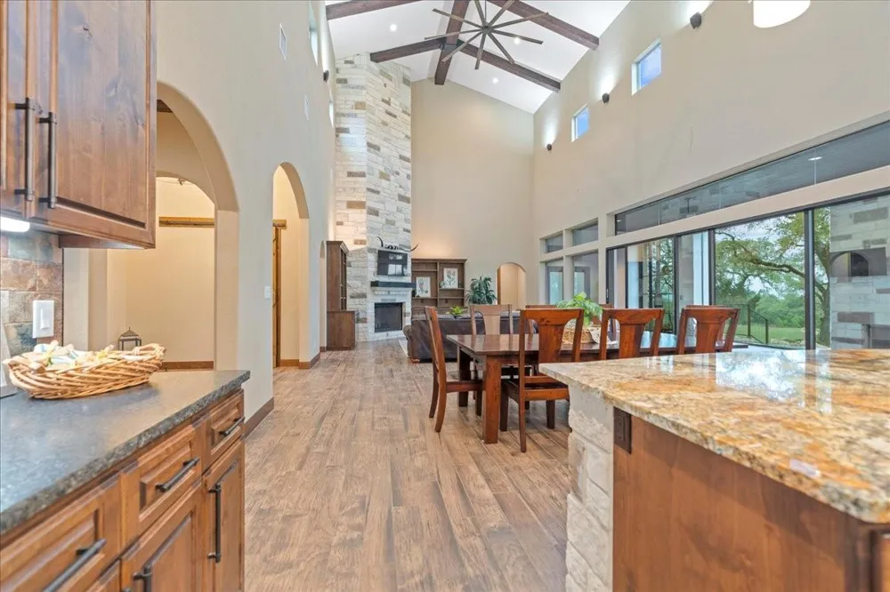 1951 Bridlewood Ranches Drive Wimberley, TX 78666