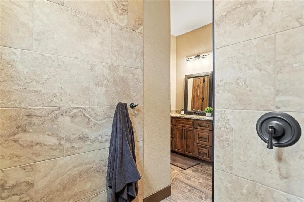 1951 Bridlewood Ranches Drive Wimberley, TX 78666