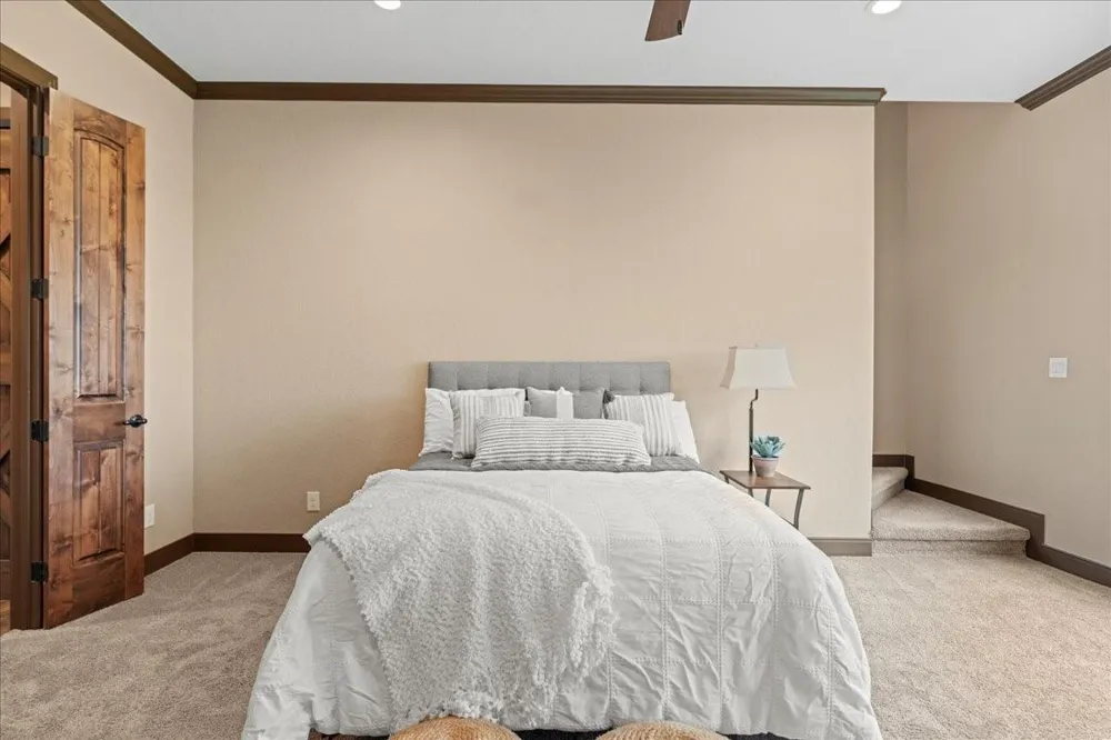 1951 Bridlewood Ranches Drive Wimberley, TX 78666