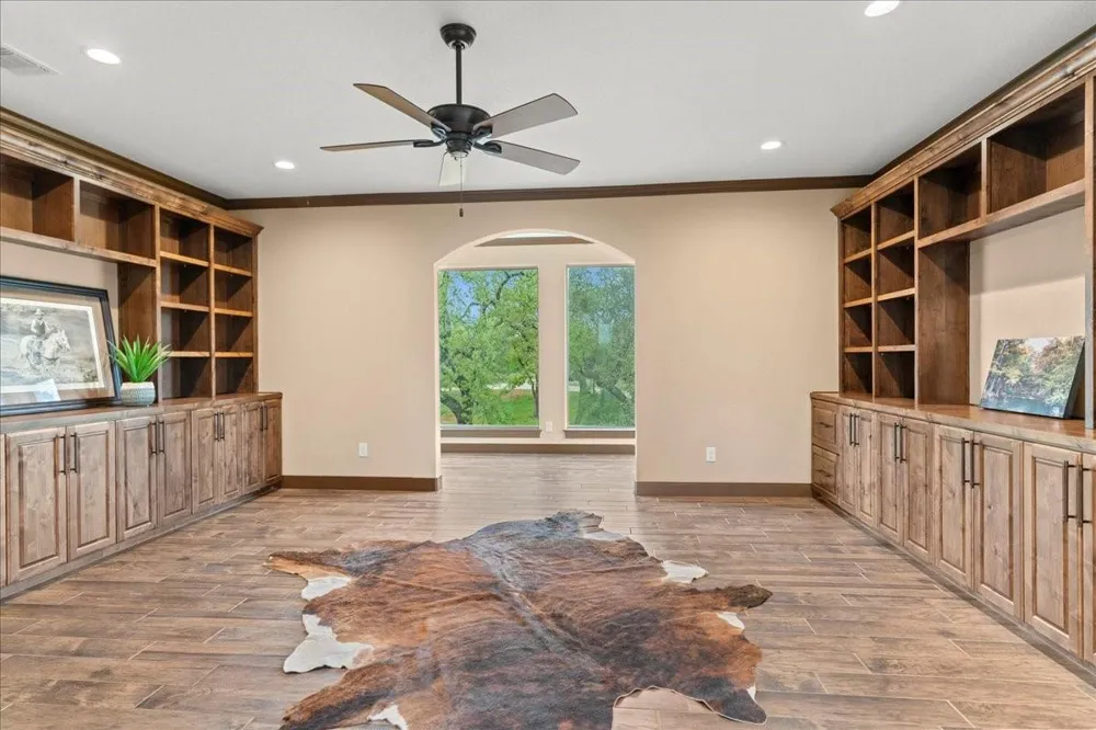 1951 Bridlewood Ranches Drive Wimberley, TX 78666