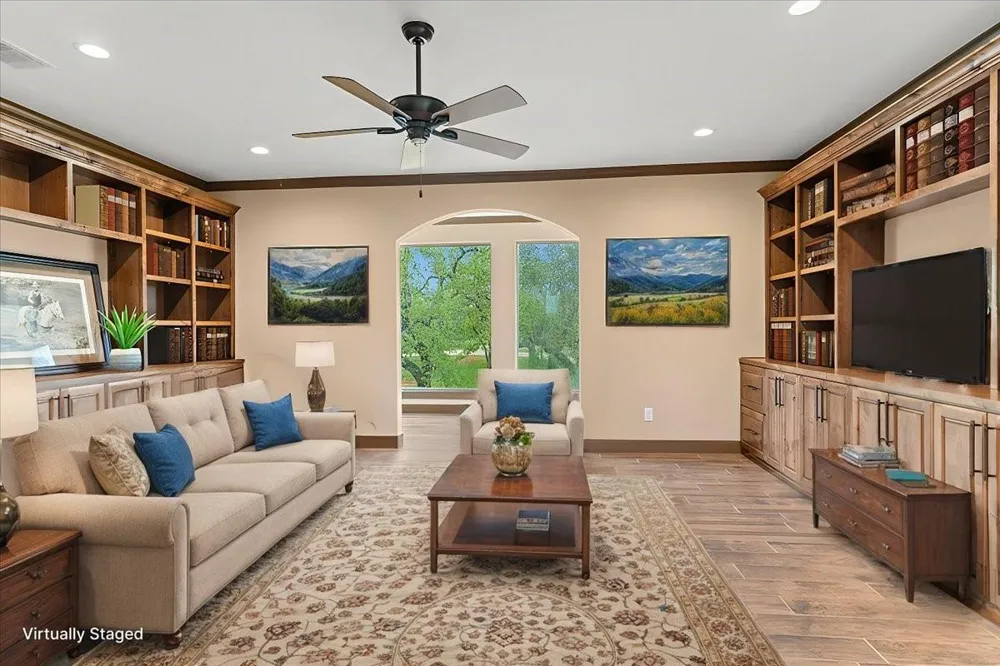 1951 Bridlewood Ranches Drive Wimberley, TX 78666