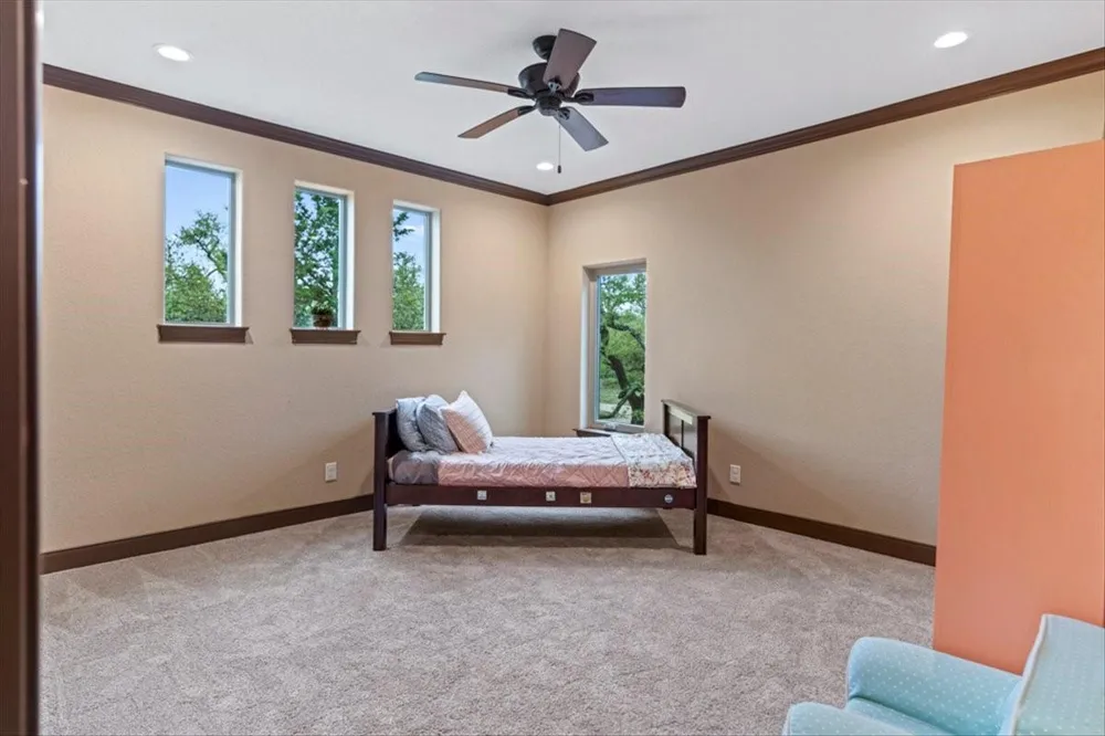 1951 Bridlewood Ranches Drive Wimberley, TX 78666