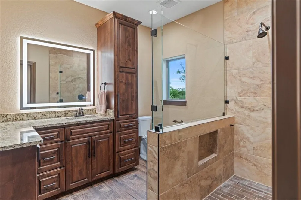 1951 Bridlewood Ranches Drive Wimberley, TX 78666