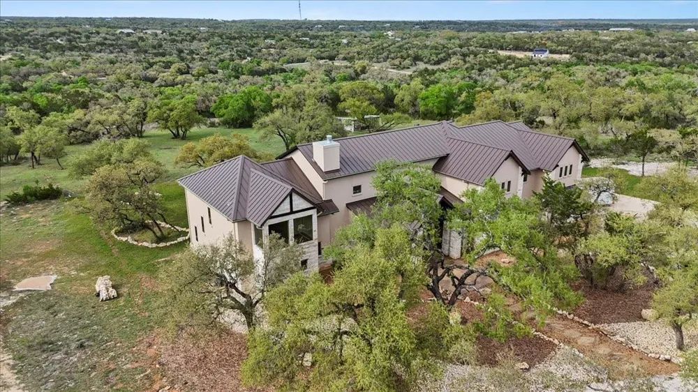 1951 Bridlewood Ranches Drive Wimberley, TX 78666