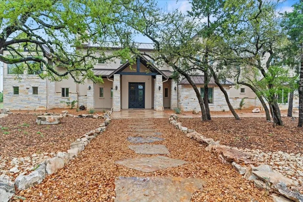 1951 Bridlewood Ranches Drive Wimberley, TX 78666