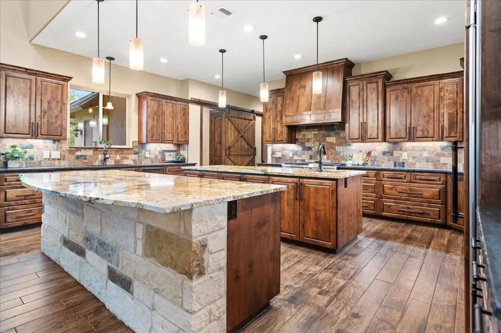 1951 Bridlewood Ranches Drive Wimberley, TX 78666