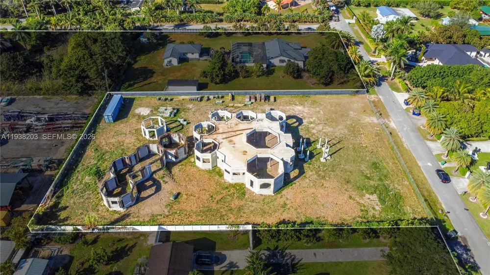 21320 SW 246th St Unincorporated Dade County, FL 33031