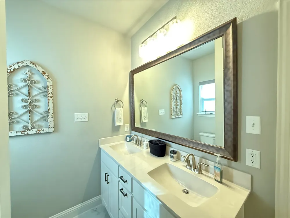 1021 Churchill Lane Millsap, TX 76066