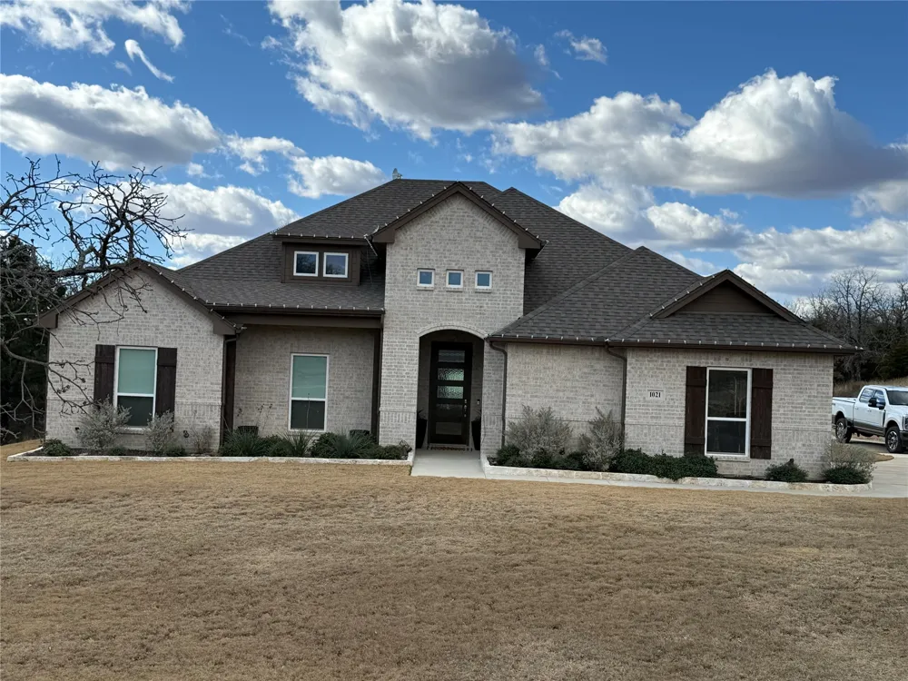 1021 Churchill Lane Millsap, TX 76066