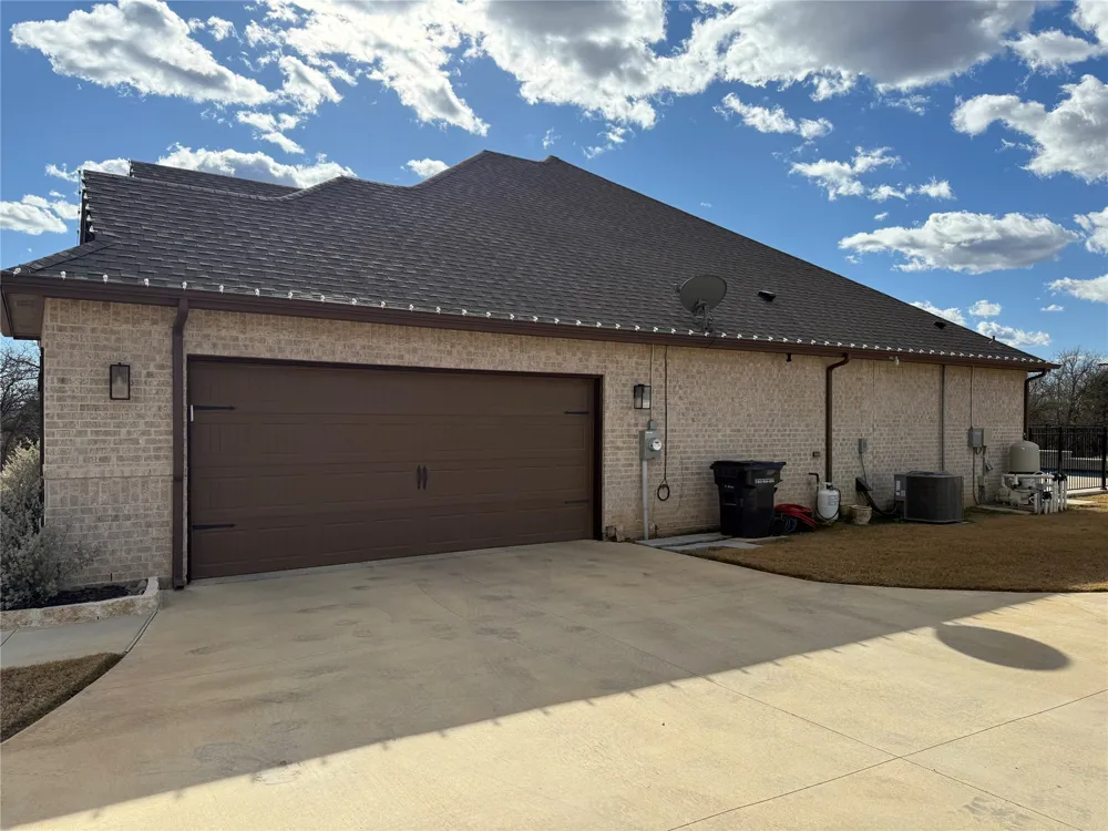 1021 Churchill Lane Millsap, TX 76066