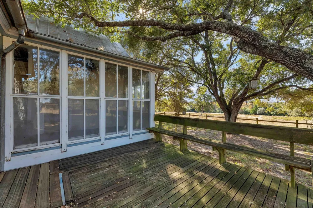 4739 Creamer Creek Rd La Grange, TX 78945