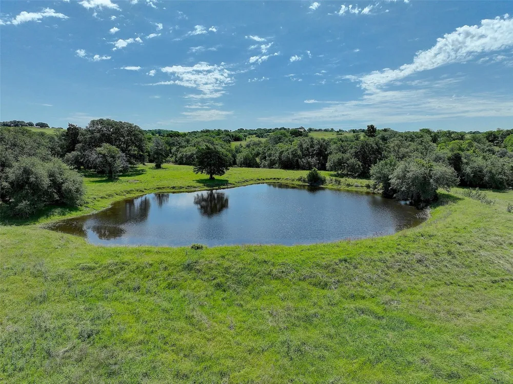 4739 Creamer Creek Rd La Grange, TX 78945