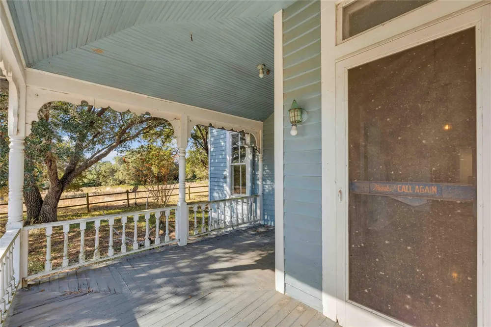4739 Creamer Creek Rd La Grange, TX 78945