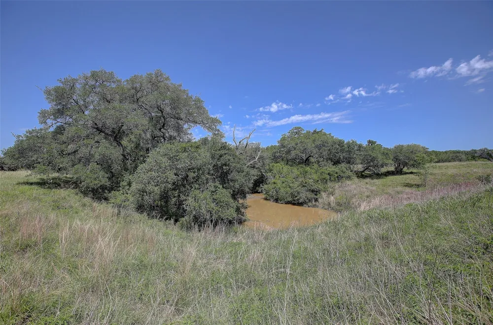 4739 Creamer Creek Rd La Grange, TX 78945