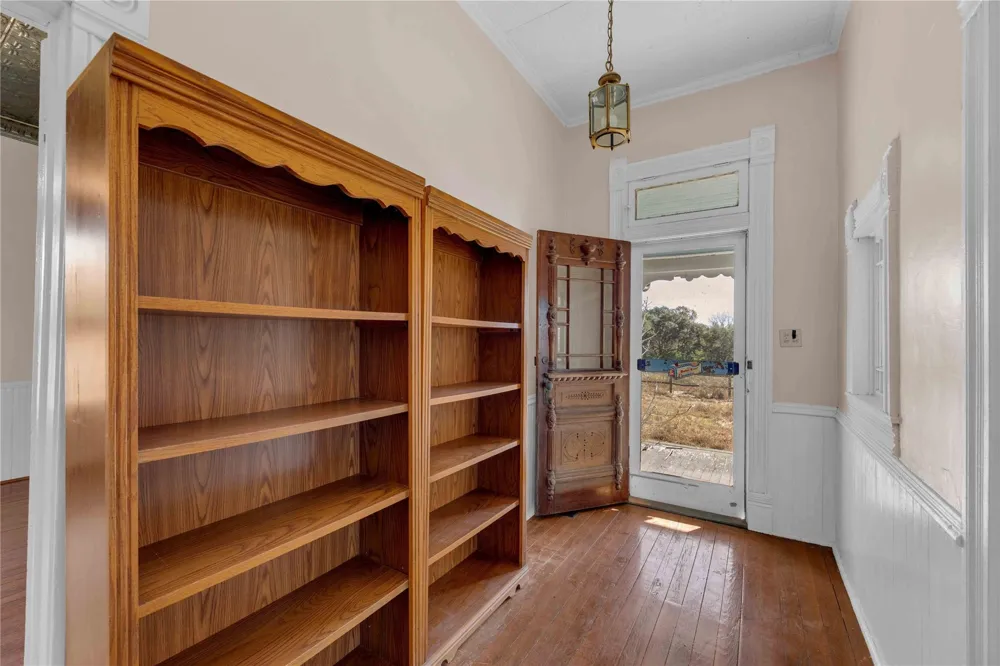 4739 Creamer Creek Rd La Grange, TX 78945