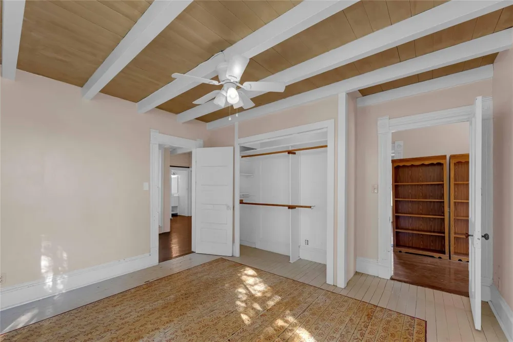 4739 Creamer Creek Rd La Grange, TX 78945