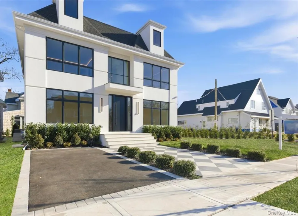 132 Park Street Woodmere, NY 11598