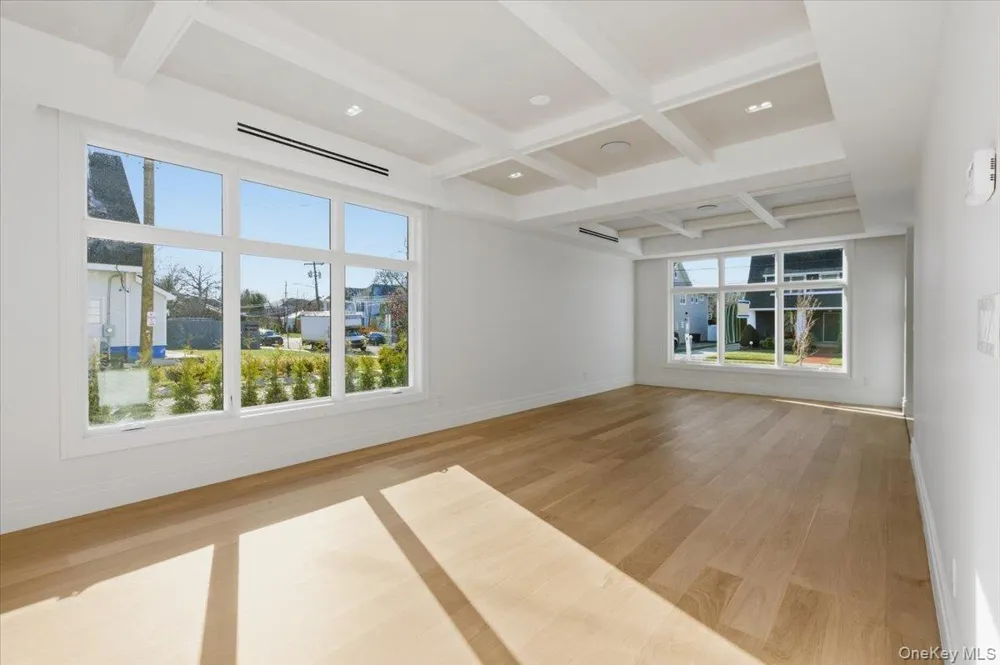 132 Park Street Woodmere, NY 11598