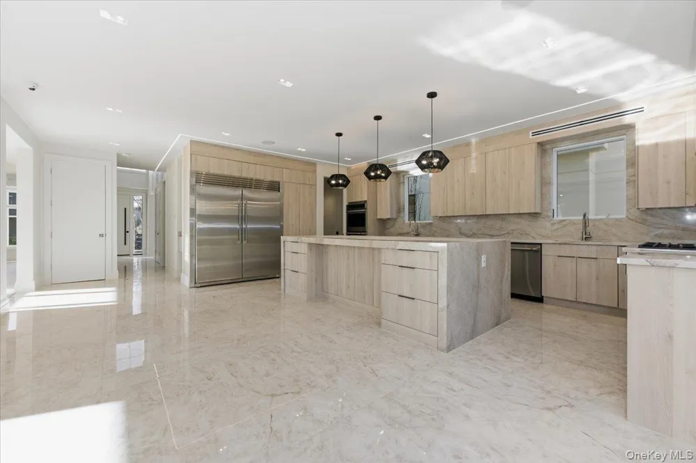 132 Park Street Woodmere, NY 11598