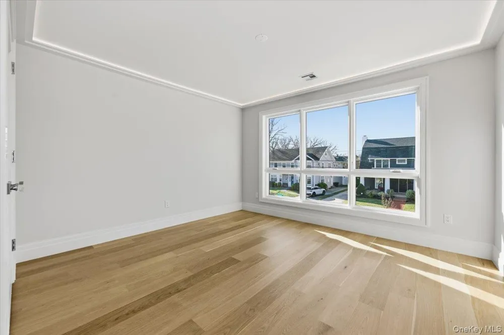 132 Park Street Woodmere, NY 11598
