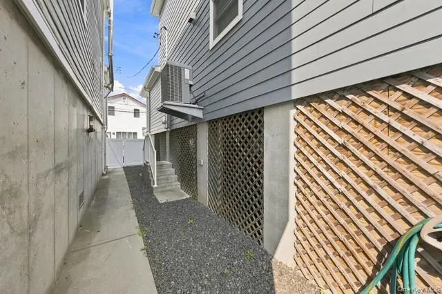 120 E 6th Road Broad Channel, NY 11693