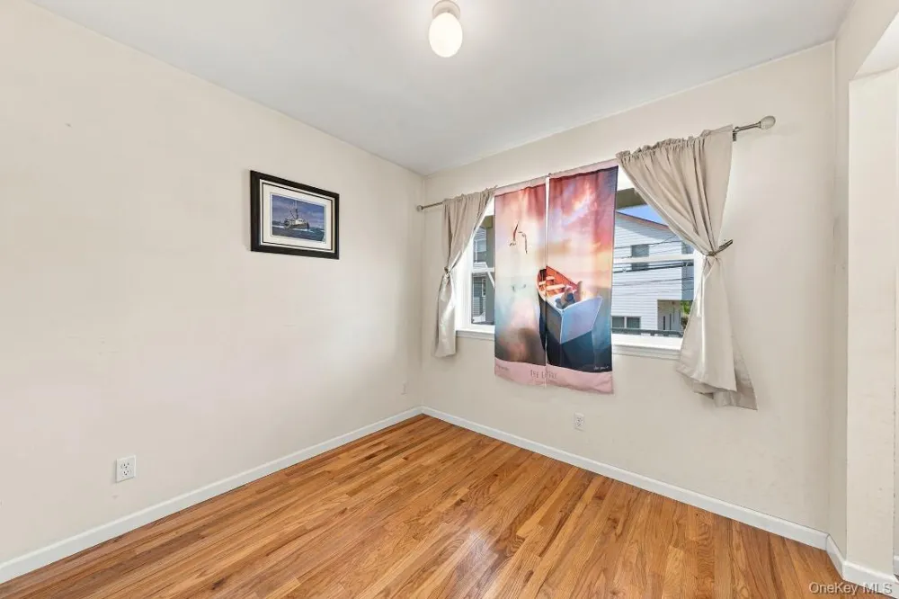 120 E 6th Road Broad Channel, NY 11693