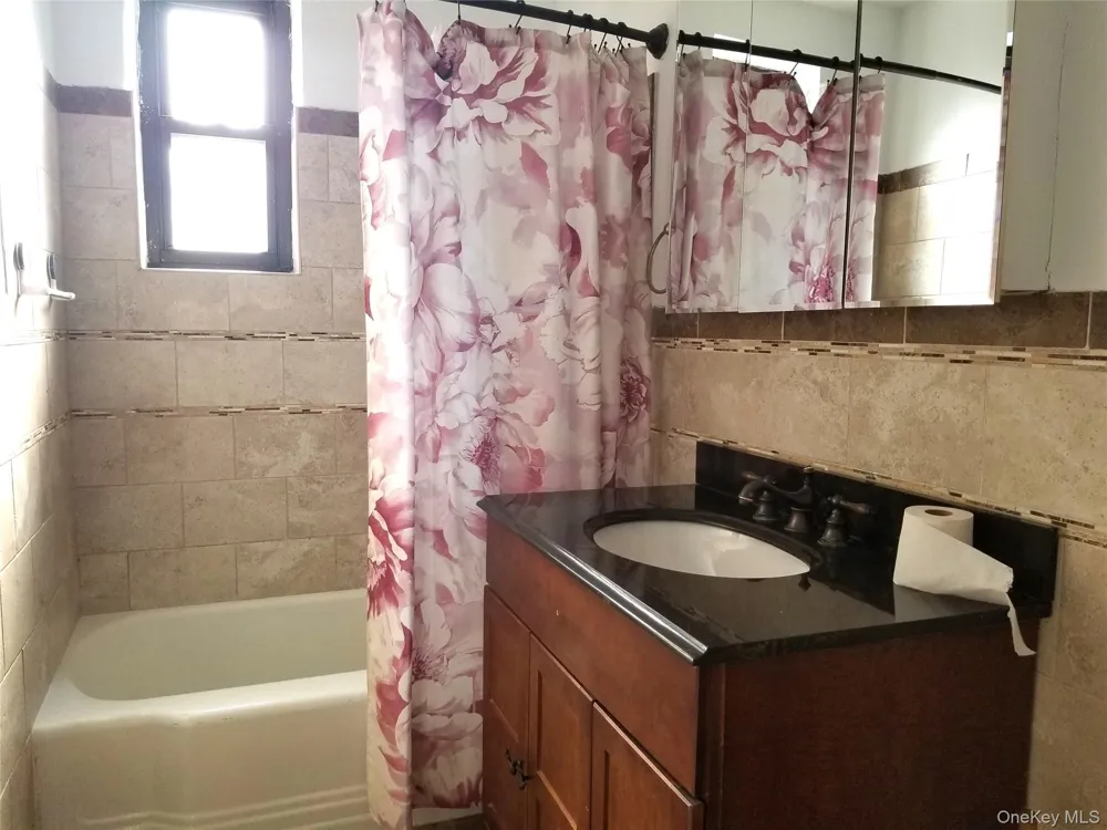 91-10 32nd Avenue #E306 East Elmhurst, NY 11369