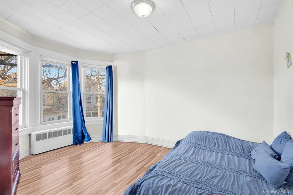 4810 Osgood Street Bronx, NY 10470