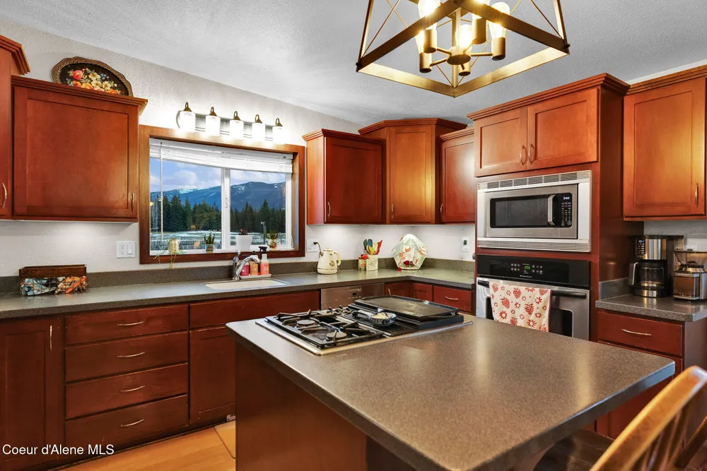 1247 Lost Mile Road Bonners Ferry, ID 83805