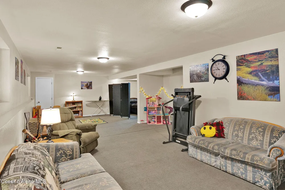 1247 Lost Mile Road Bonners Ferry, ID 83805