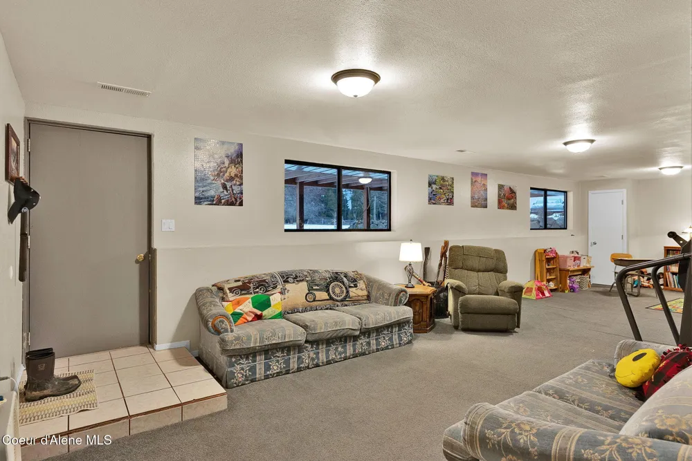 1247 Lost Mile Road Bonners Ferry, ID 83805