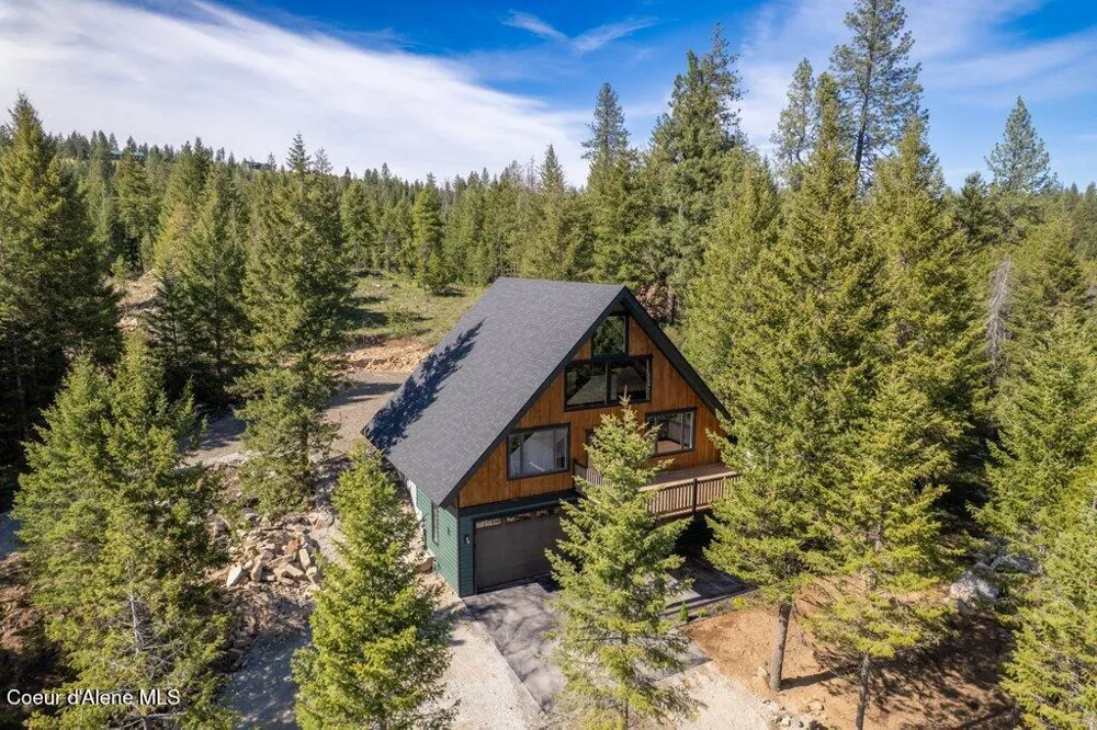 141 Amaze Way Athol, ID 83801