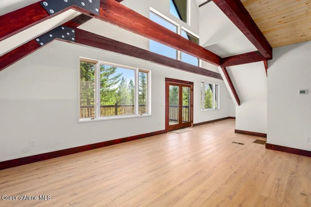 141 Amaze Way Athol, ID 83801