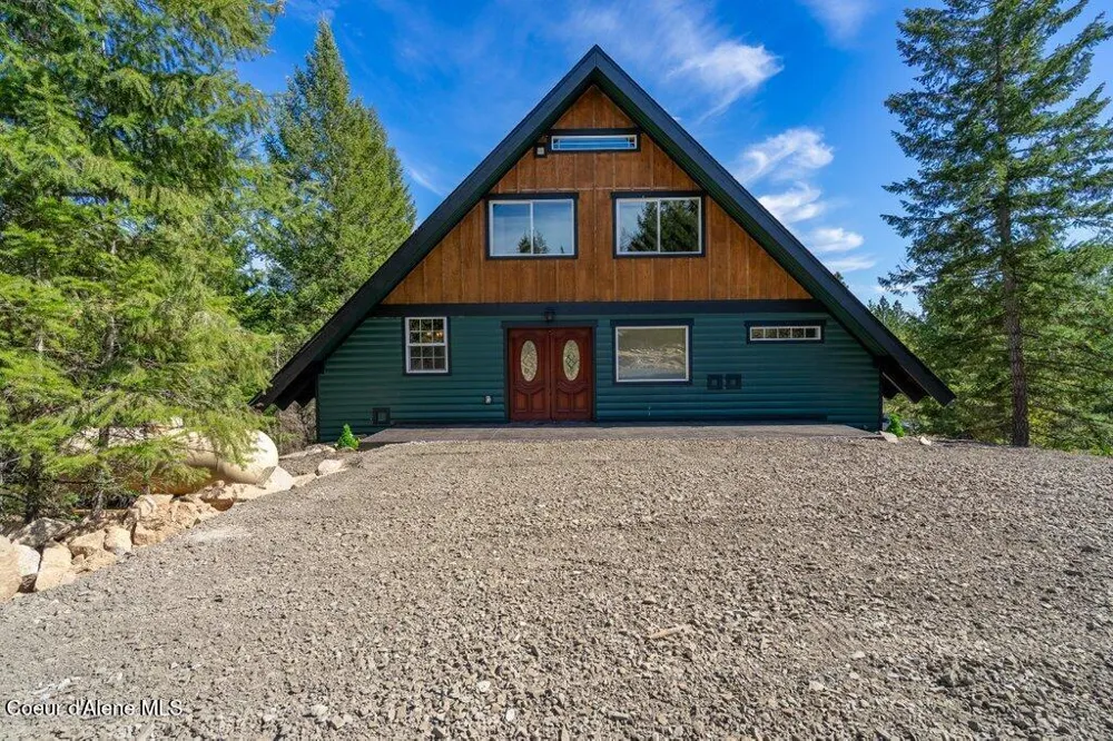 141 Amaze Way Athol, ID 83801