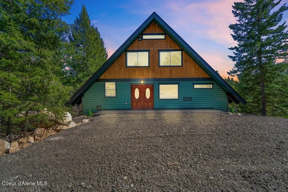 141 Amaze Way Athol, ID 83801