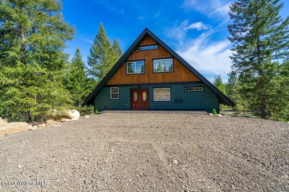 141 Amaze Way Athol, ID 83801