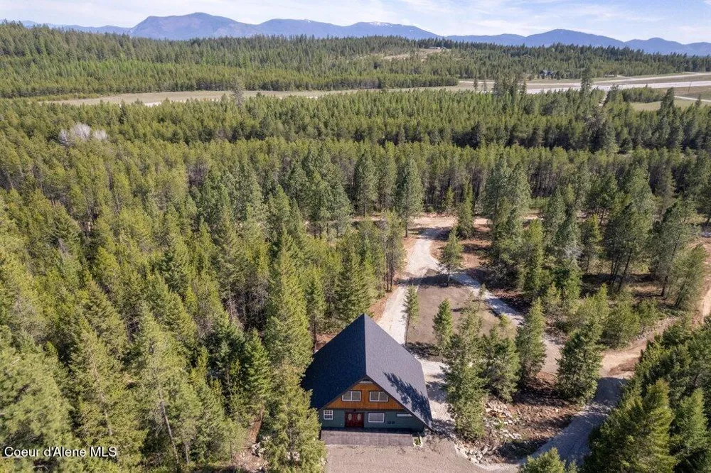 141 Amaze Way Athol, ID 83801