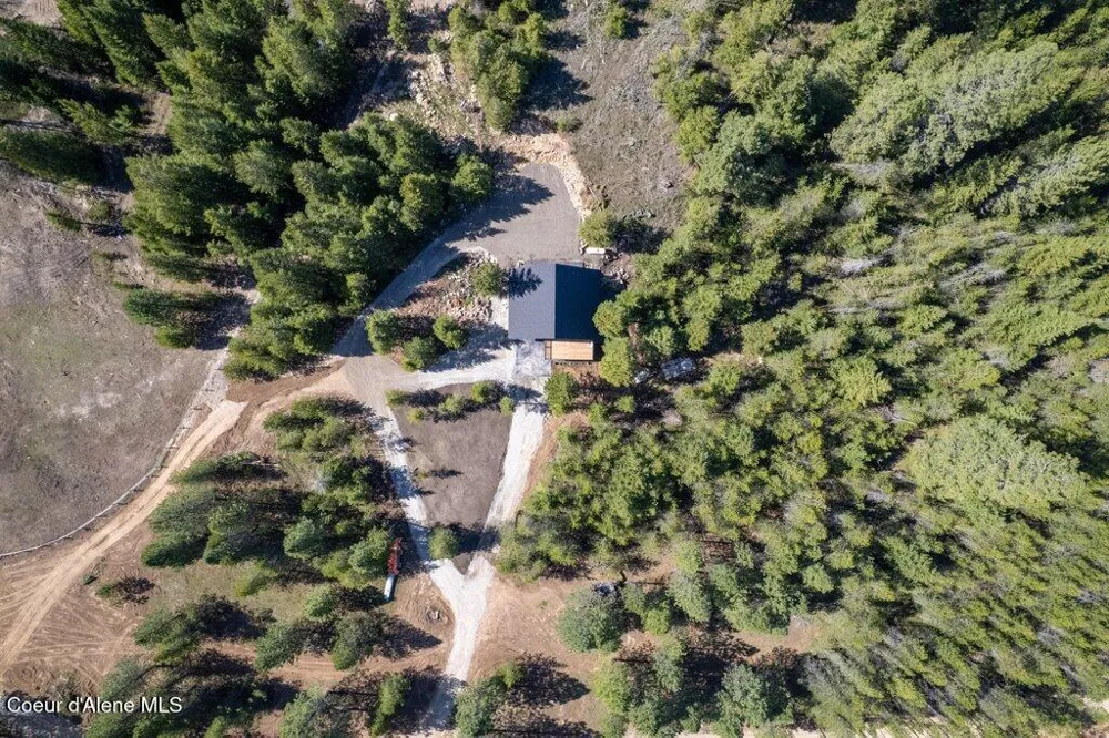 141 Amaze Way Athol, ID 83801