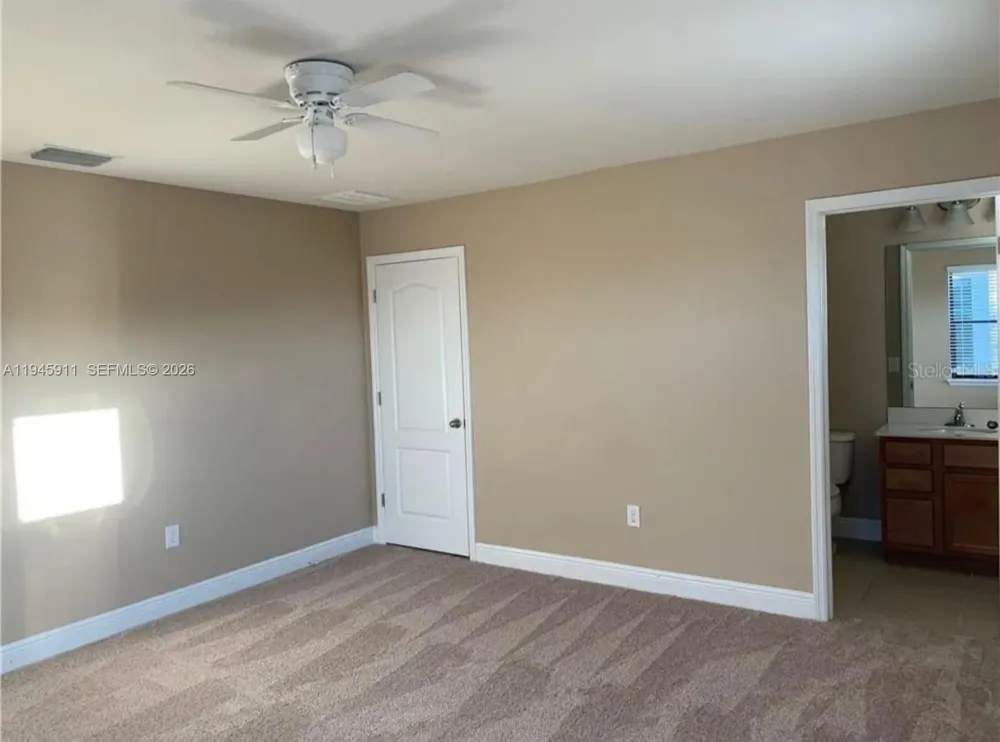 11016 tahiti isle ln #11016 Other City - In The State Of Florida, FL 33647