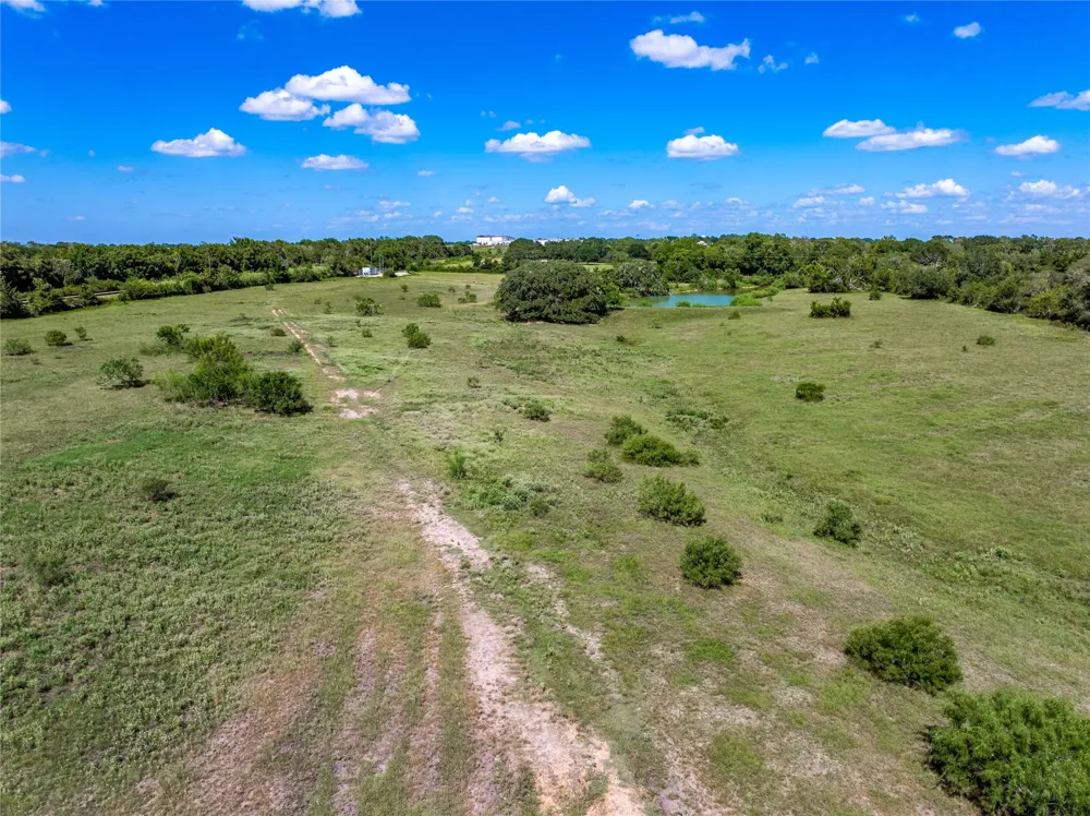 CR 253 Weimar, TX 78962