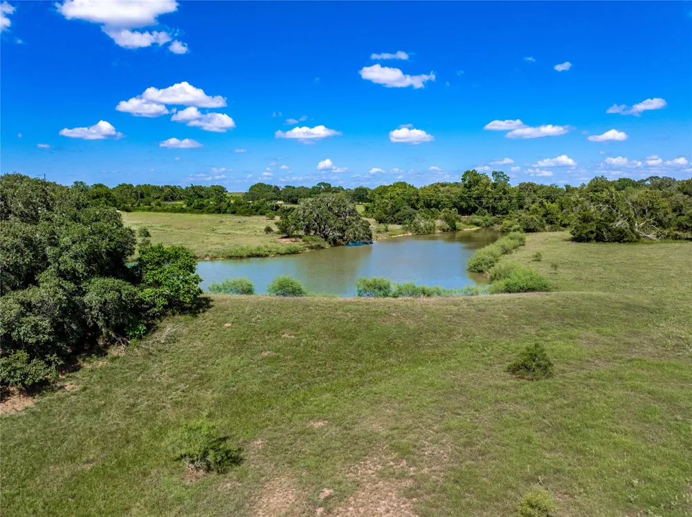 CR 253 Weimar, TX 78962
