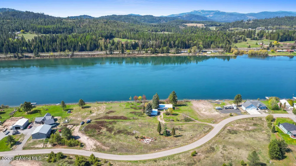 342 Open Skies Road Newport, WA 99156