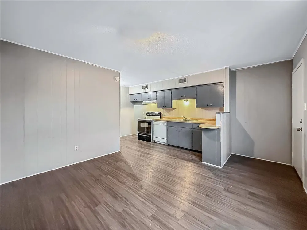 1870 King David Three Rivers, TX 78071