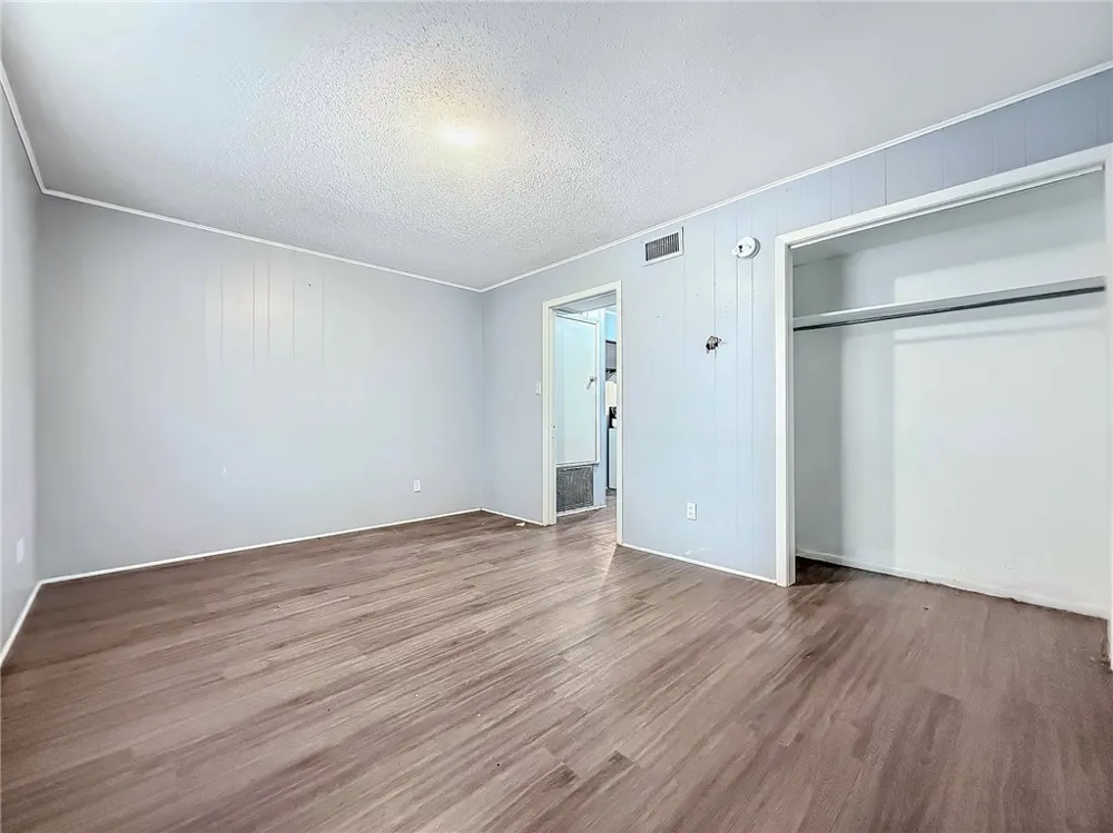 1870 King David Three Rivers, TX 78071