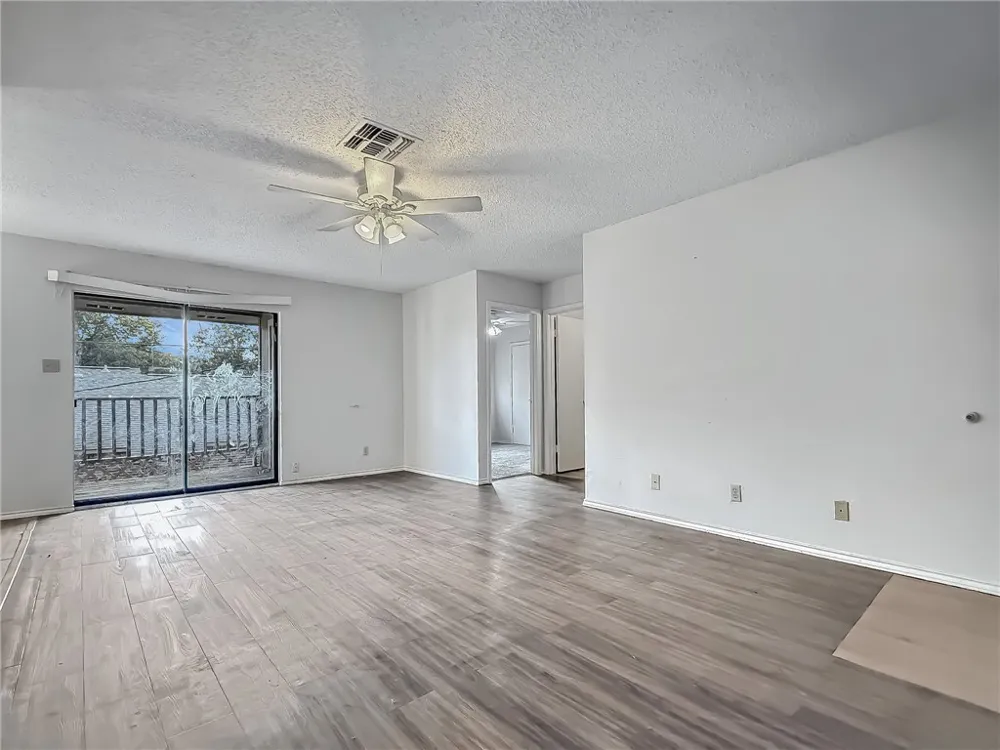 1870 King David Three Rivers, TX 78071