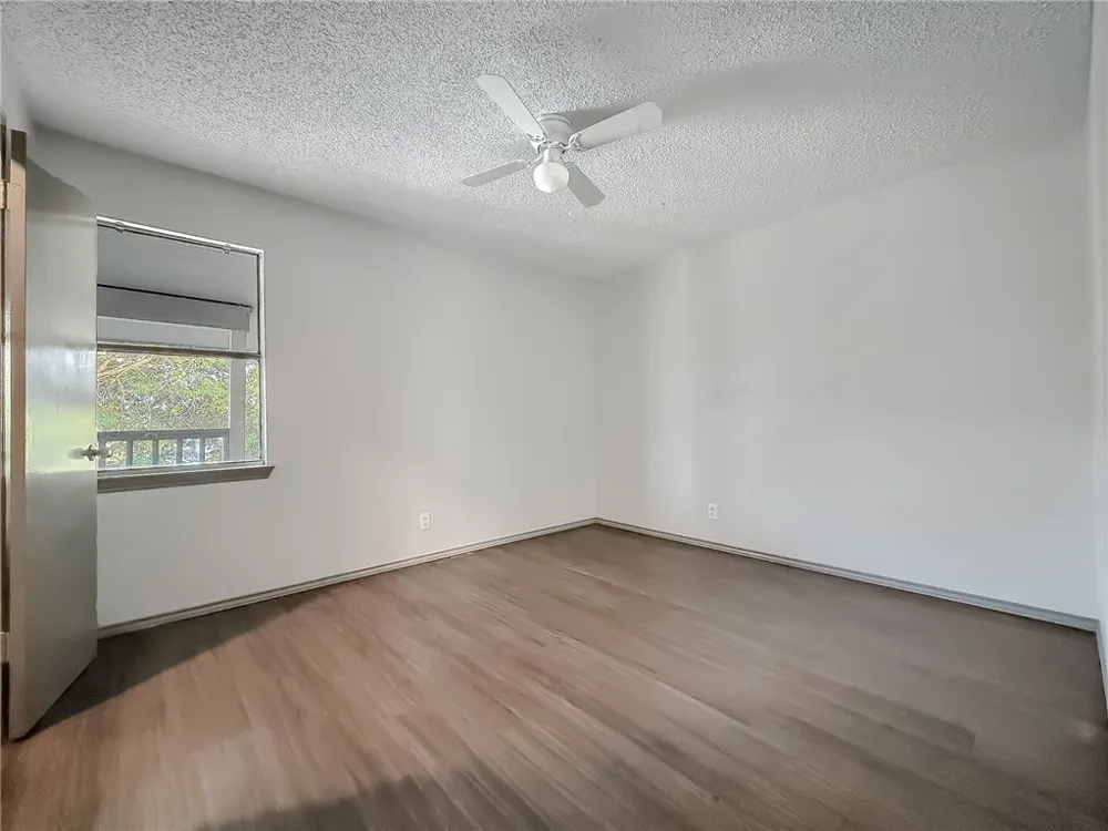 1870 King David Three Rivers, TX 78071