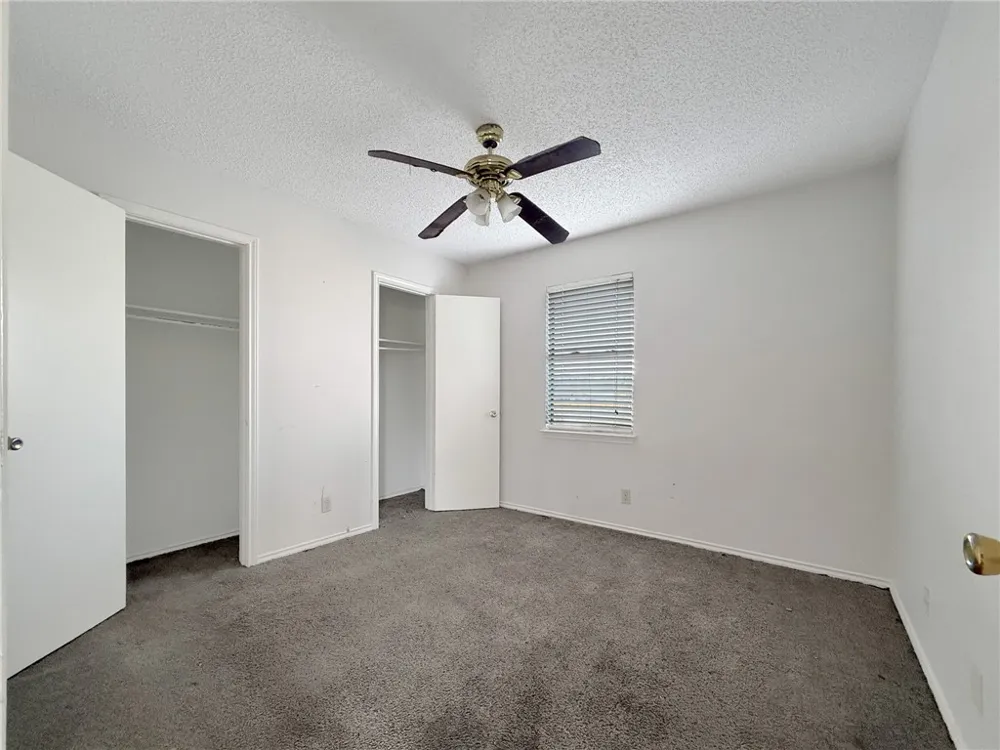 1870 King David Three Rivers, TX 78071