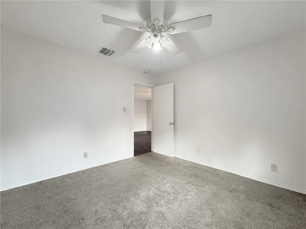 1870 King David Three Rivers, TX 78071