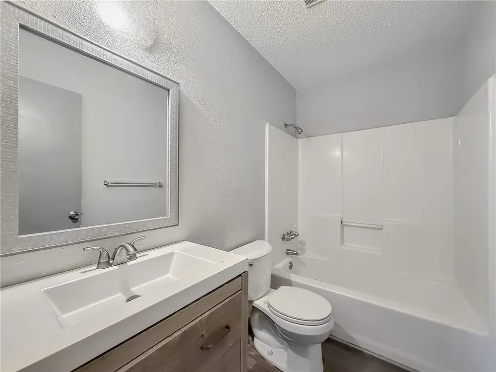 1870 King David Three Rivers, TX 78071